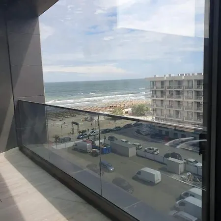 Bythesea Luxury Apartment *